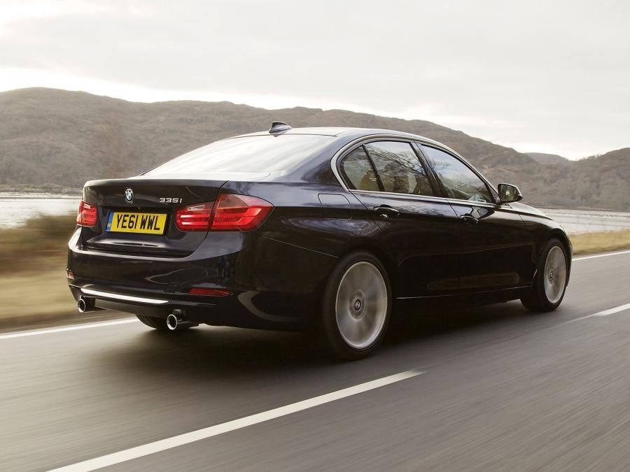  BMW 335i Sedan Luxury Line 2012 года  (UK) (фото 3 из 16)